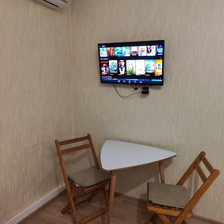 New Apartments In The City Center, Smart Tv Kharkiv Eksteriør bilde