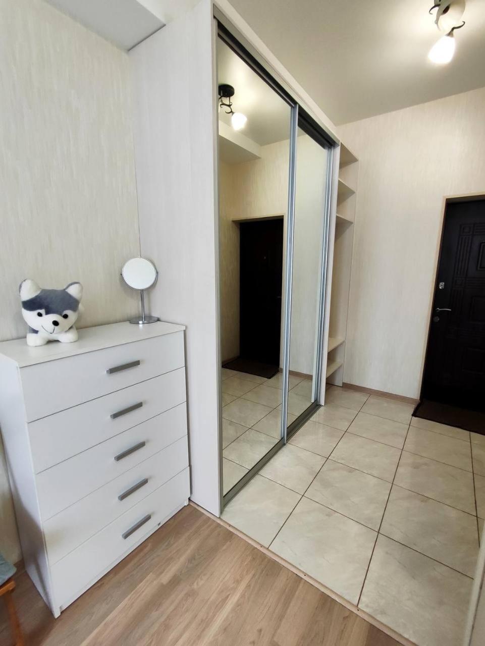 New Apartments In The City Center, Smart Tv Kharkiv Eksteriør bilde